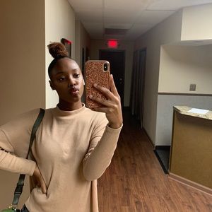 Meet your Posher, Kayla